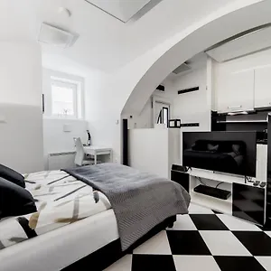 Apartamento Black And White, Liubliana
