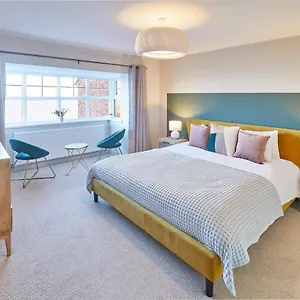 Host & - 'salty' Seaview Holiday home Saltburn-by-the-Sea